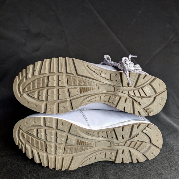 Mountain Warehouse women's size 7 lilac waterproof boots - Picture 3 of 10